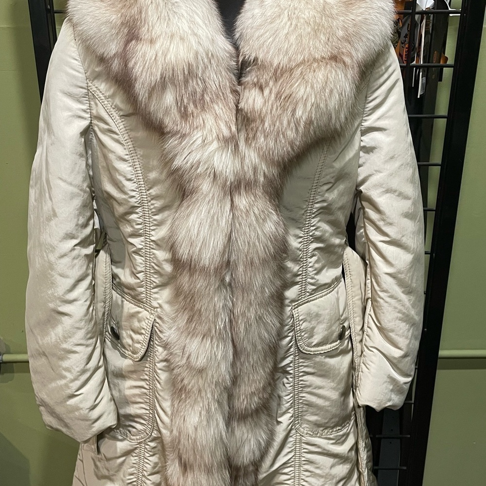 Emilio Franco women coat cream fox trim bet 2 pocket front size small - Picture 3 of 3